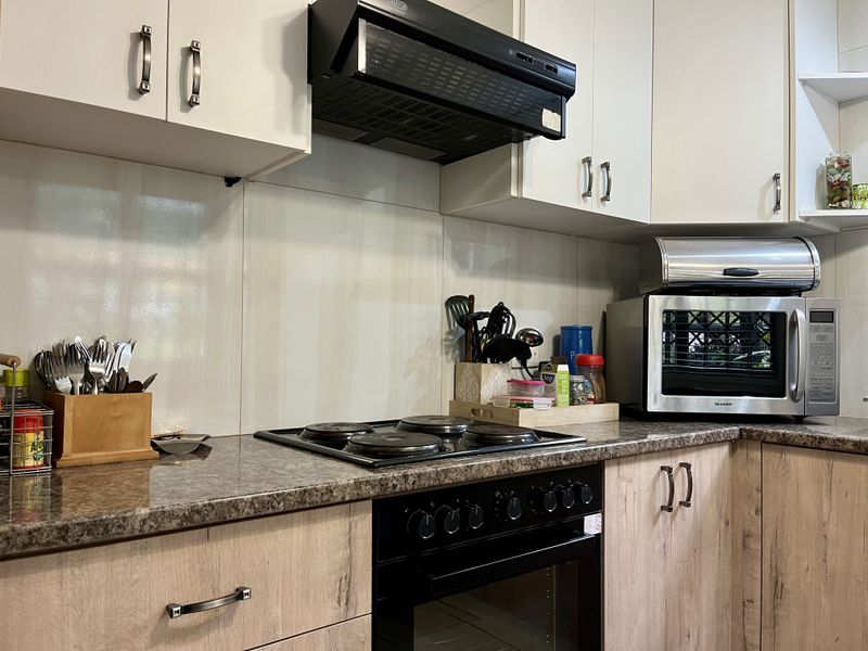 Furnished One Bedroom Apartment - Photo 7