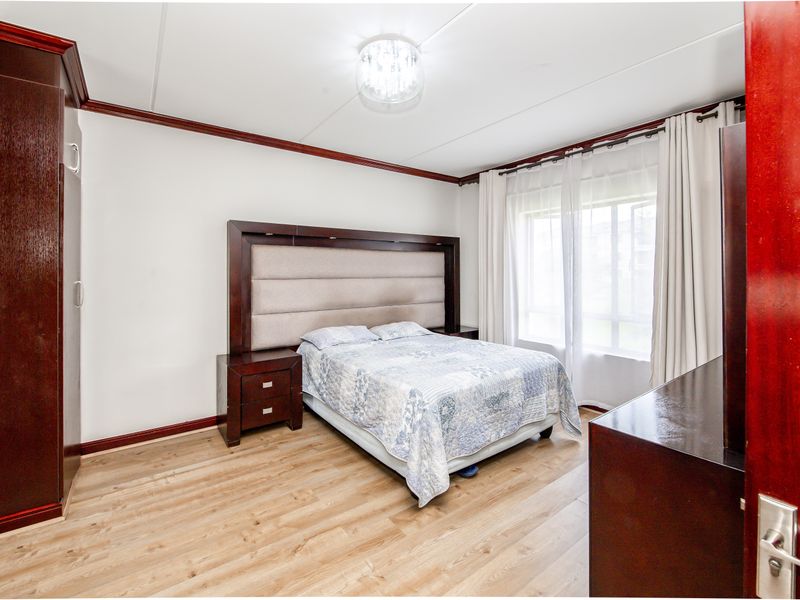 Eye Appeal plus purse appeal - Photo 6