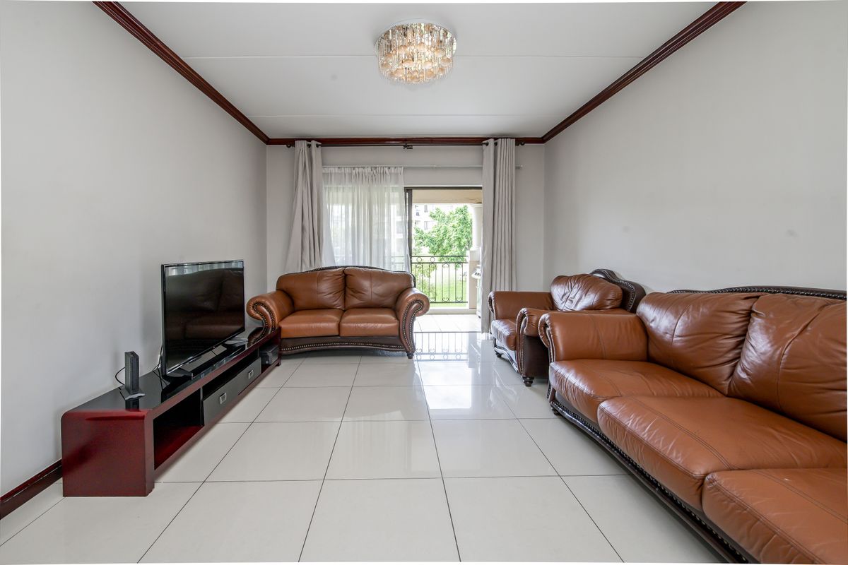 Eye Appeal plus purse appeal - Photo 5