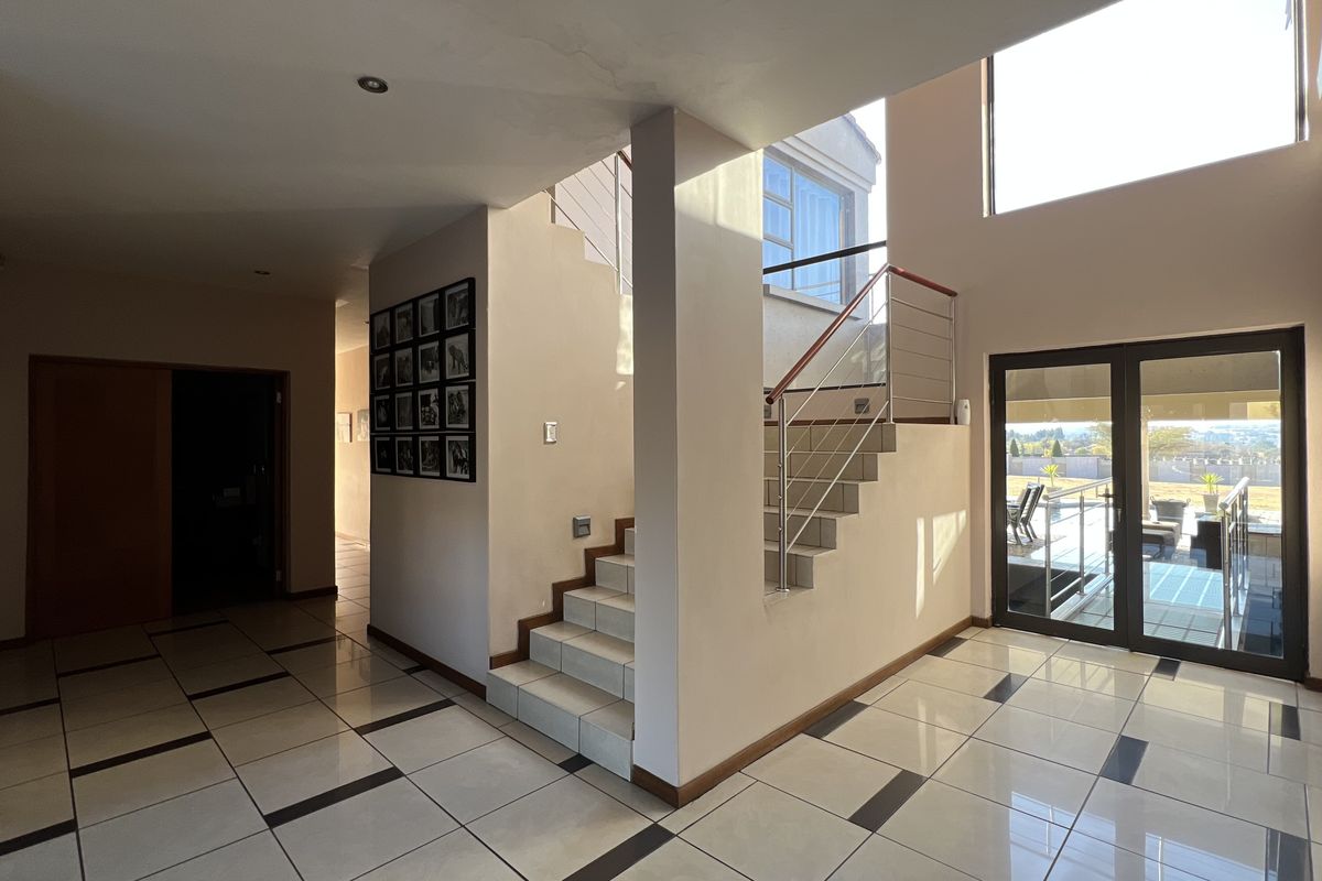 Luxury, Leisure & Limitless Space in Blue Saddle Ranches. - Photo 3