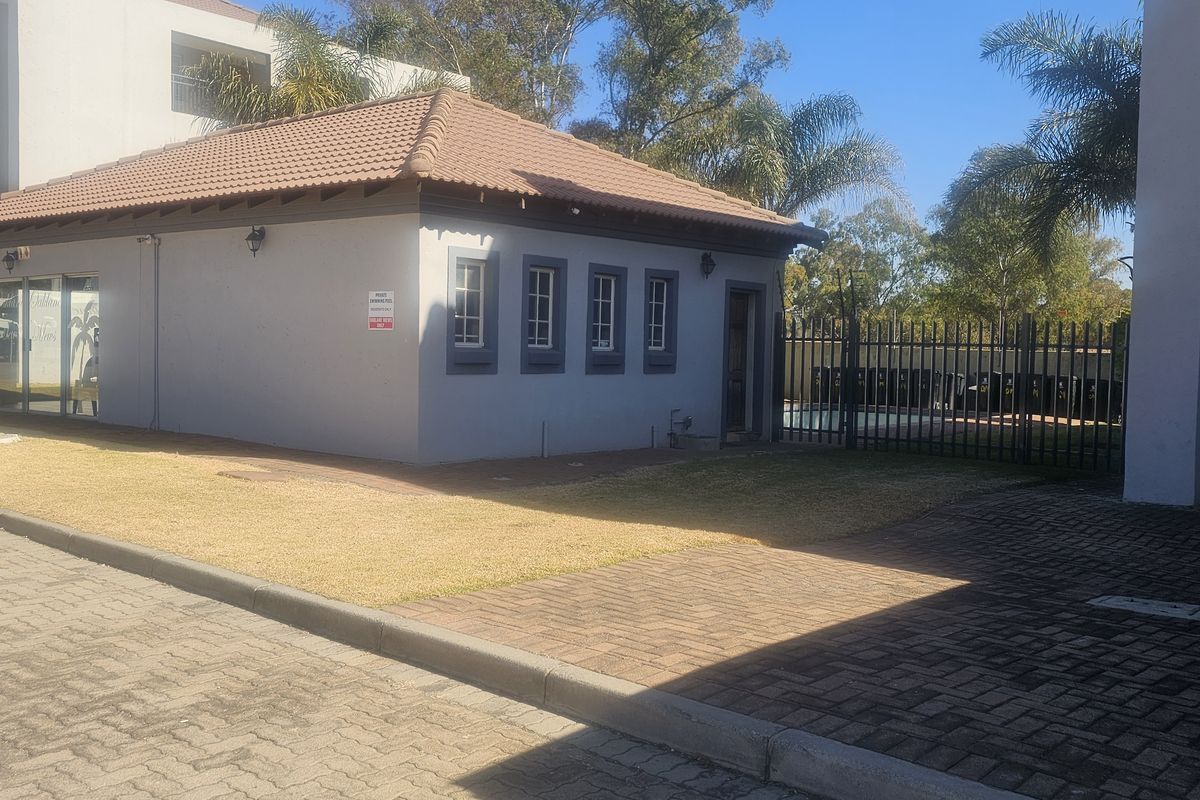 Lifestyle living Apartment in 24/7 security - Photo 2