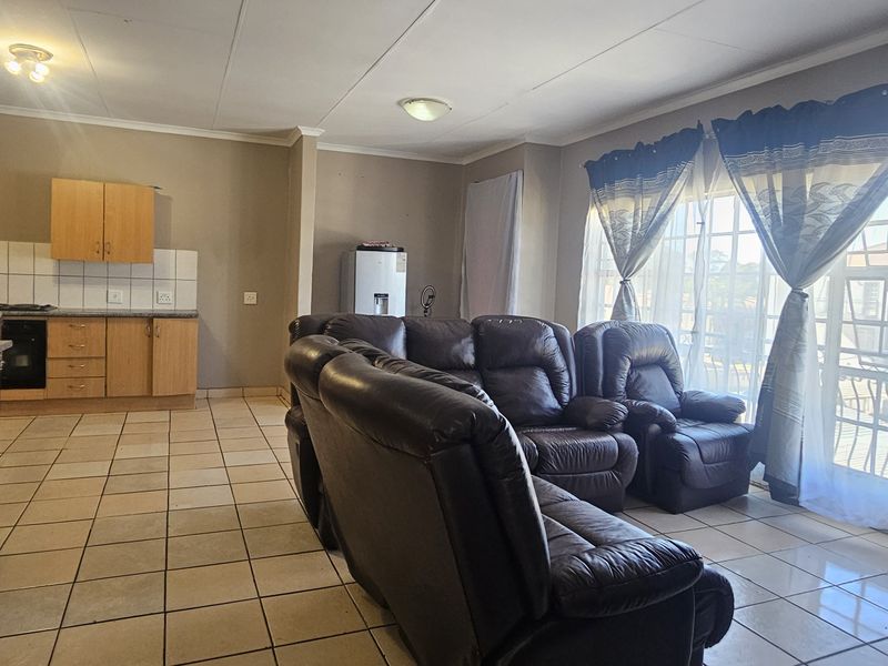 Lifestyle living Apartment in 24/7 security - Photo 3