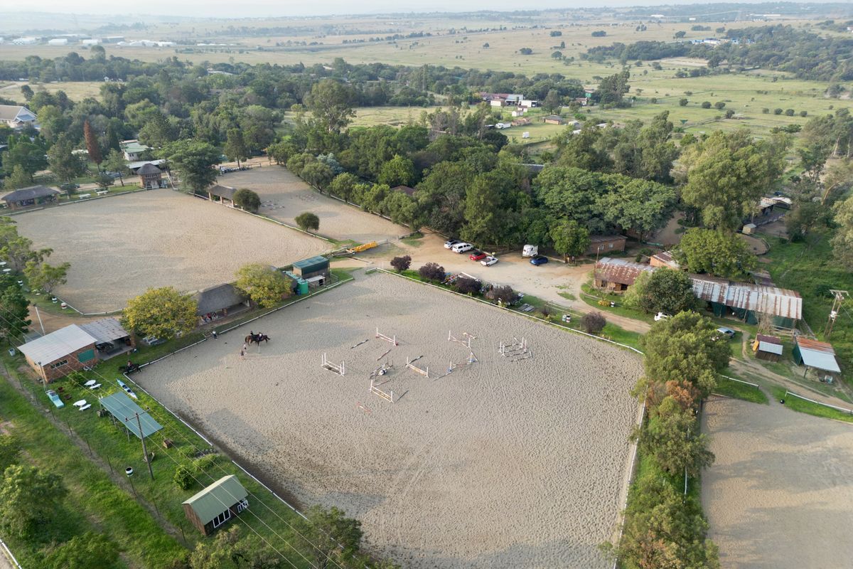Premier Show Venue & Riding School Premises for Sale - Photo 2