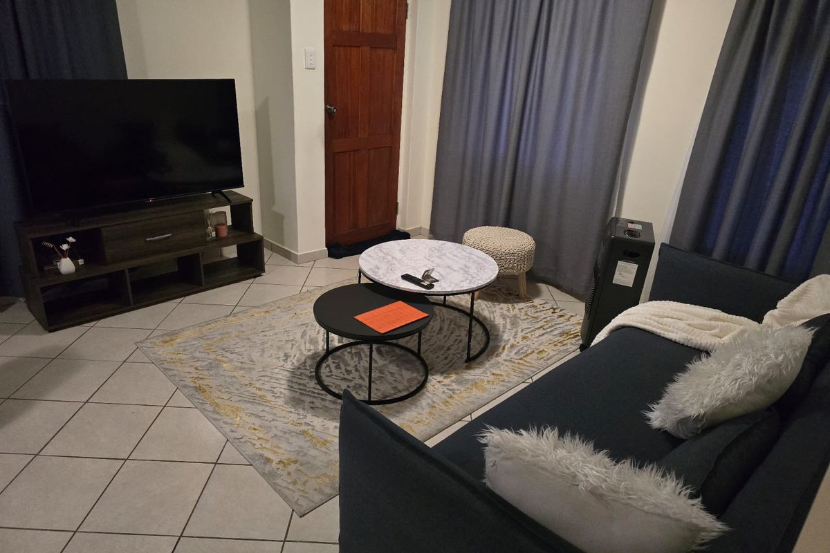 2 Bedroom Family home to rent in Kidd's Beach - Photo 2