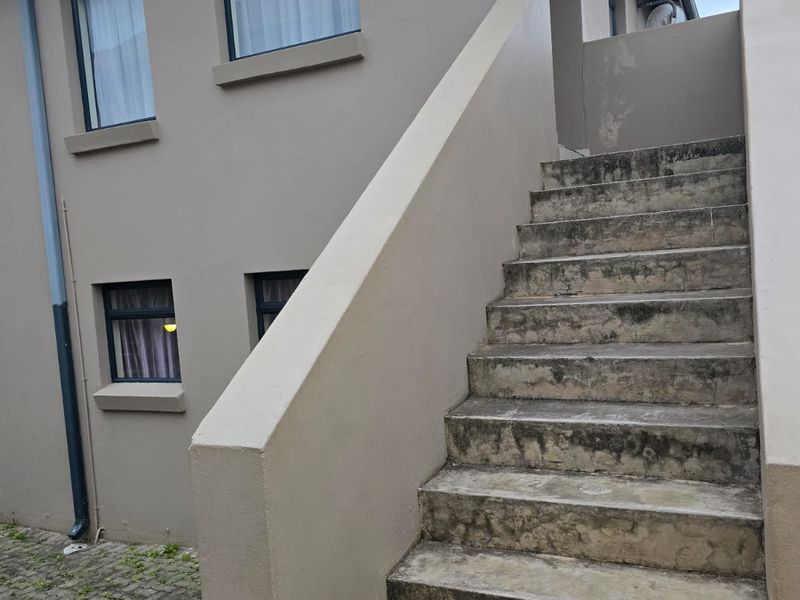 2 Bedroom Family home to rent in Kidd's Beach - Photo 8