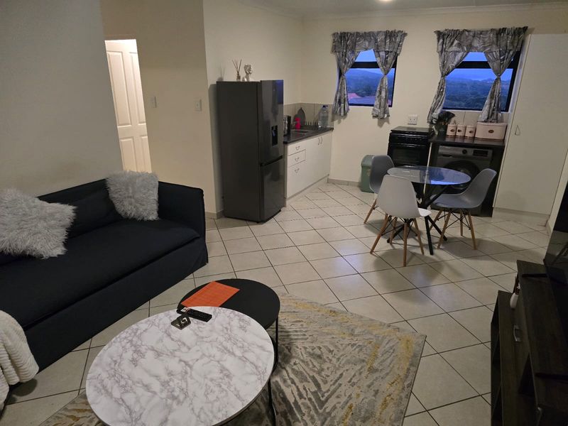 2 Bedroom Family home to rent in Kidd's Beach - Photo 3