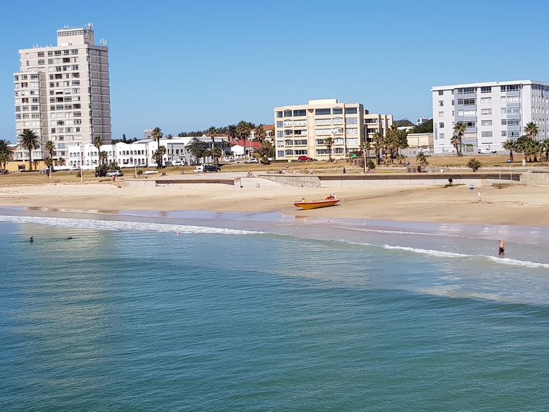 Sea Views To Die For - Prime Position Opposite Hobie Beach - Ideal For The  Ironman - Photo 2