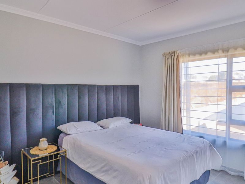 House in Secure Estate - Photo 10