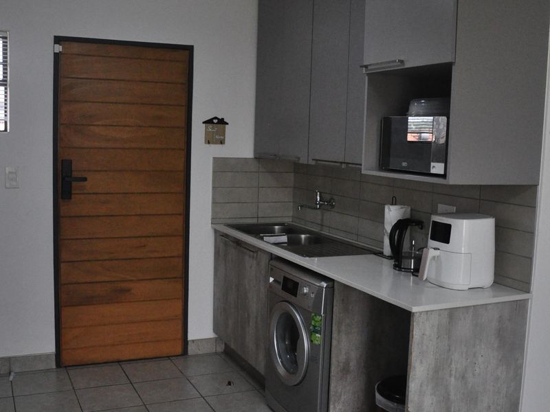 Smart & Secure: 2-Bed Apartment with Backup Power & Biometric Access. - Photo 6