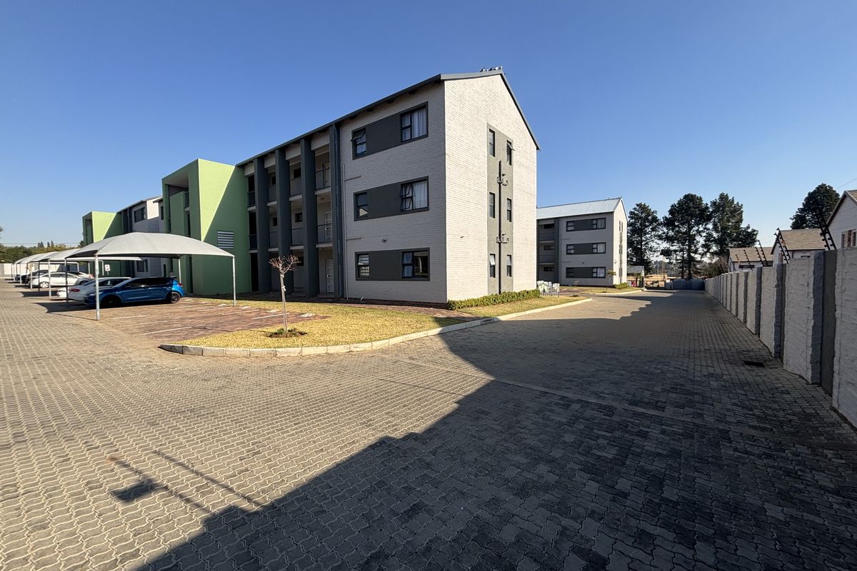 Modern Ground Floor Unit in Sought-After Rynfield area - Photo 4