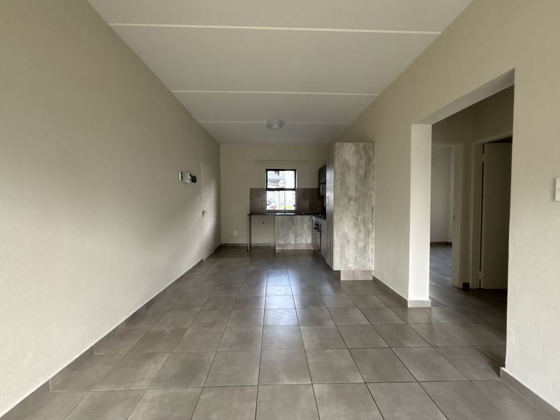 Modern Ground Floor Unit in Sought-After Rynfield area - Photo 8