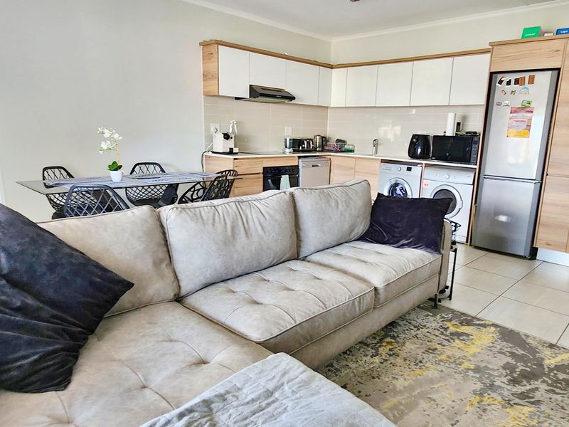 Stylish 1-Bedroom Apartment with Scenic Views in Kikuyu, Waterfall! - Photo 3