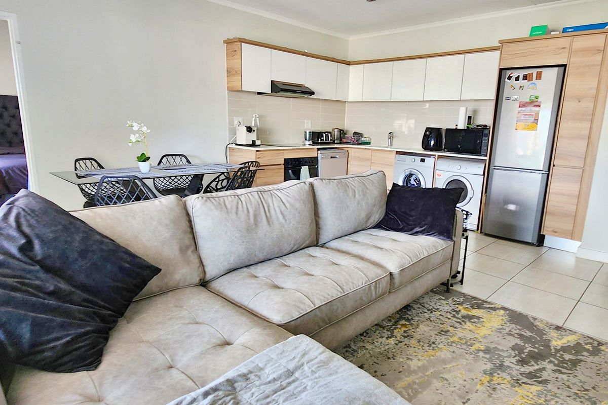 Stylish 1-Bedroom Apartment with Scenic Views in Kikuyu, Waterfall! - Photo 3