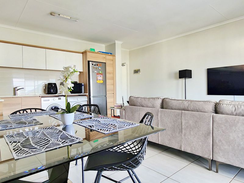 Stylish 1-Bedroom Apartment with Scenic Views in Kikuyu, Waterfall! - Photo 4