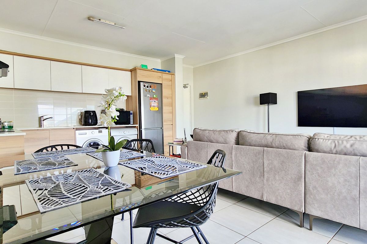 Stylish 1-Bedroom Apartment with Scenic Views in Kikuyu, Waterfall! - Photo 4