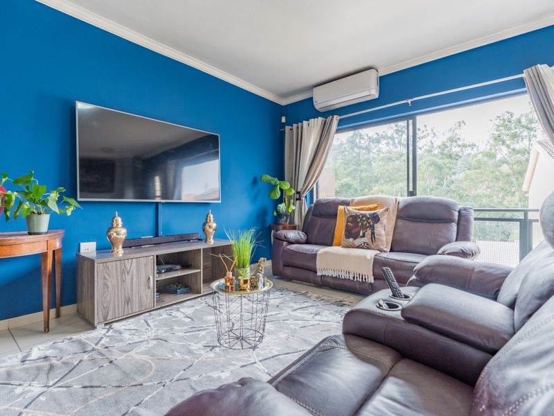 Contemporary Pet-friendly Townhouse in Serene Eco-Estate! - Photo 10