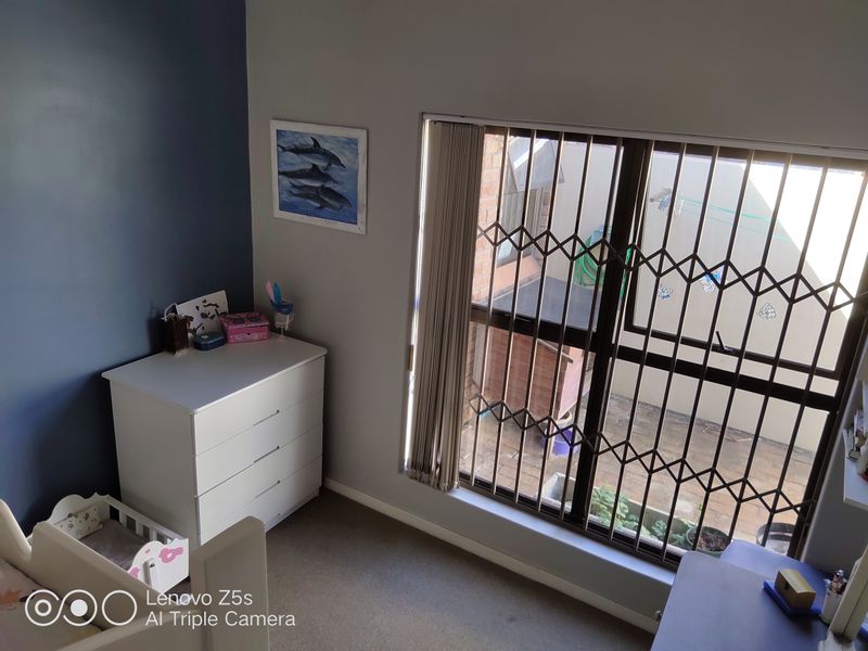 Perfectly located within walking distance to shops and healthcare, this home offers both convenience - Photo 10