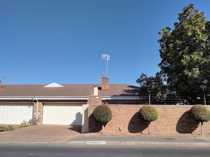 Perfectly located within walking distance to shops and healthcare, this home offers both convenience - Photo 2