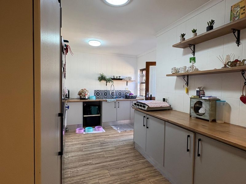 Perfectly located within walking distance to shops and healthcare, this home offers both convenience - Photo 6