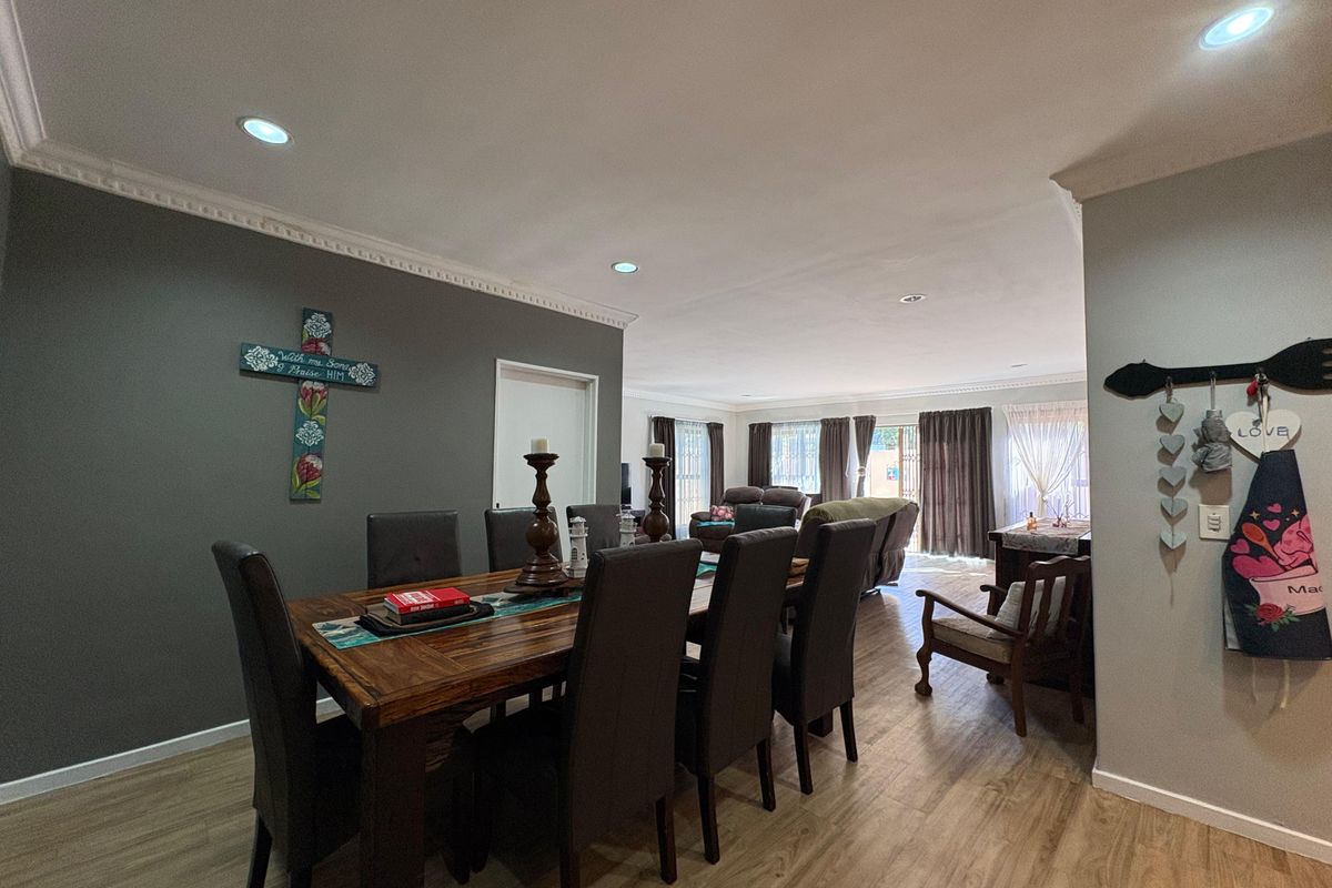 Perfectly located within walking distance to shops and healthcare, this home offers both convenience - Photo 5