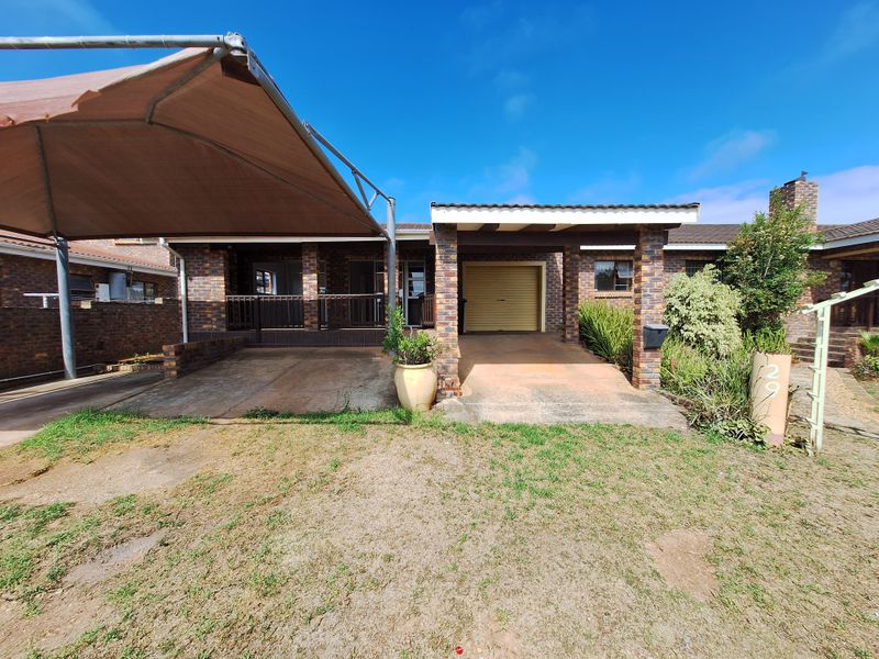 Dual Living Opportunity in Prime Wavecrest Location - Photo 3