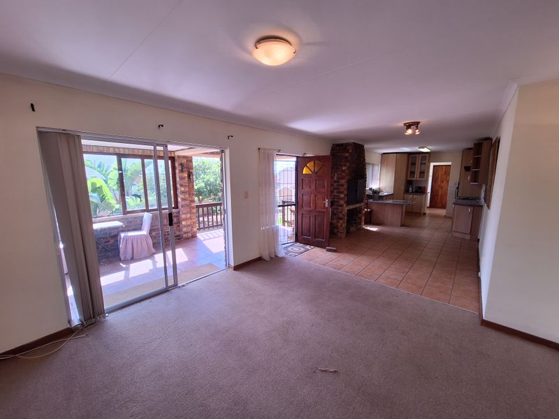 Dual Living Opportunity in Prime Wavecrest Location - Photo 6