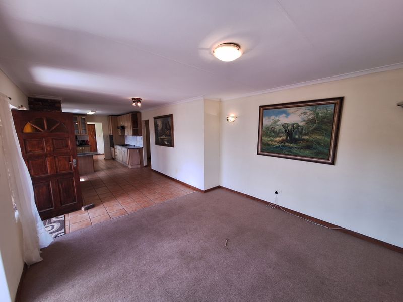 Dual Living Opportunity in Prime Wavecrest Location - Photo 4