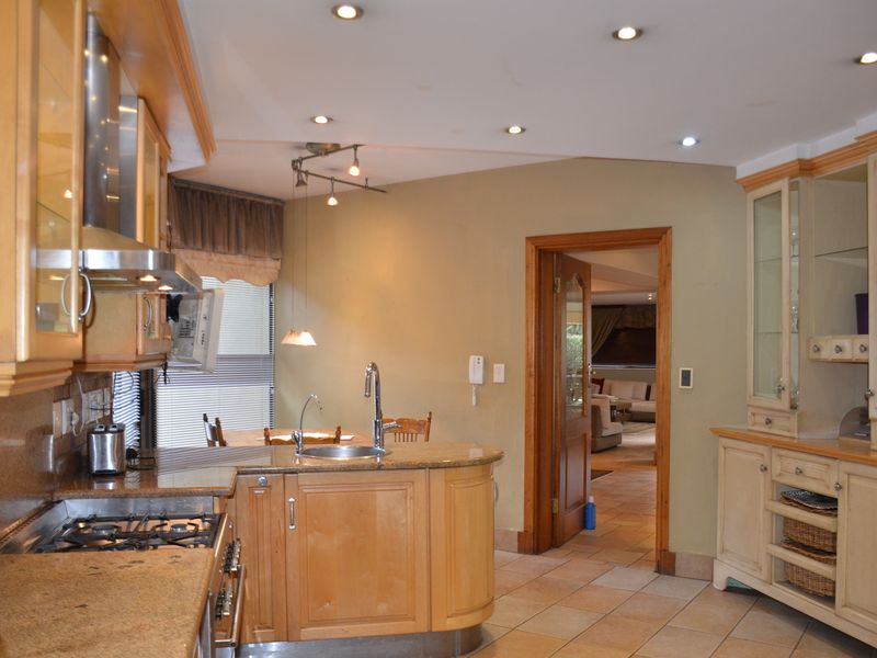 Classical Four-Bedroom Family Home in the Dean Road Enclosure in our Better Bedfordview - Photo 8