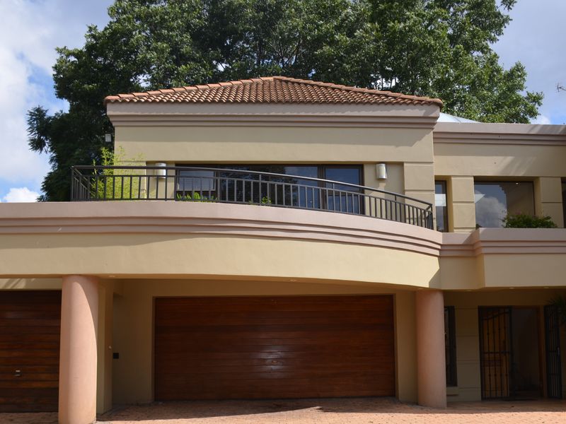 Classical Four-Bedroom Family Home in the Dean Road Enclosure in our Better Bedfordview - Photo 2