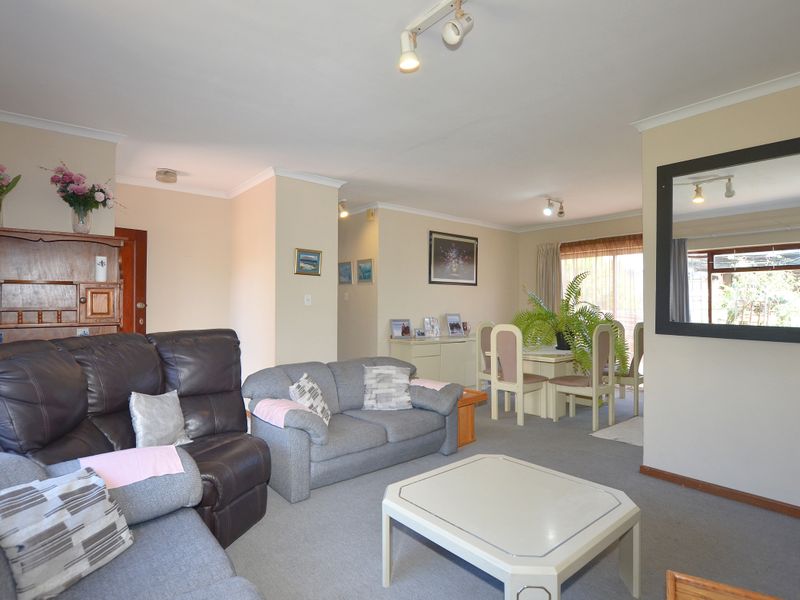 Flexible Family Home with Dual-Unit Potential In Goedemoed, Durbanville - Photo 5