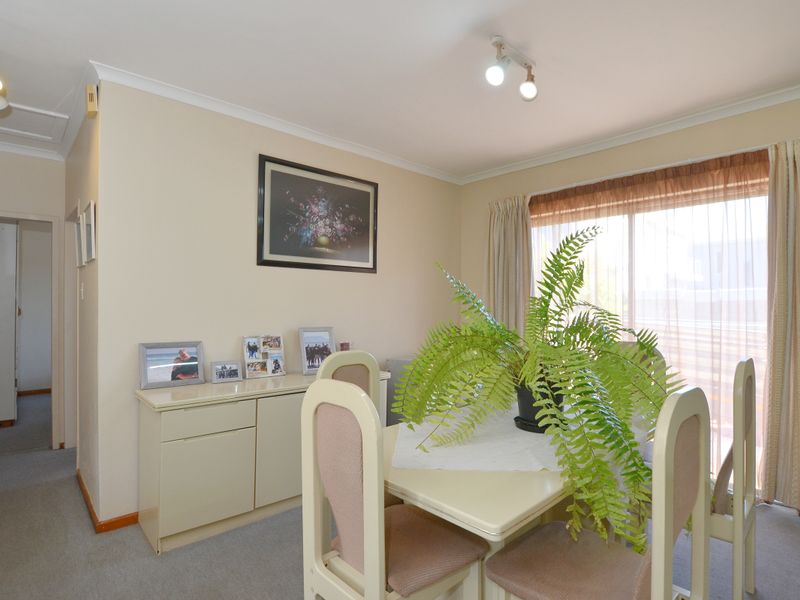 Flexible Family Home with Dual-Unit Potential In Goedemoed, Durbanville - Photo 7