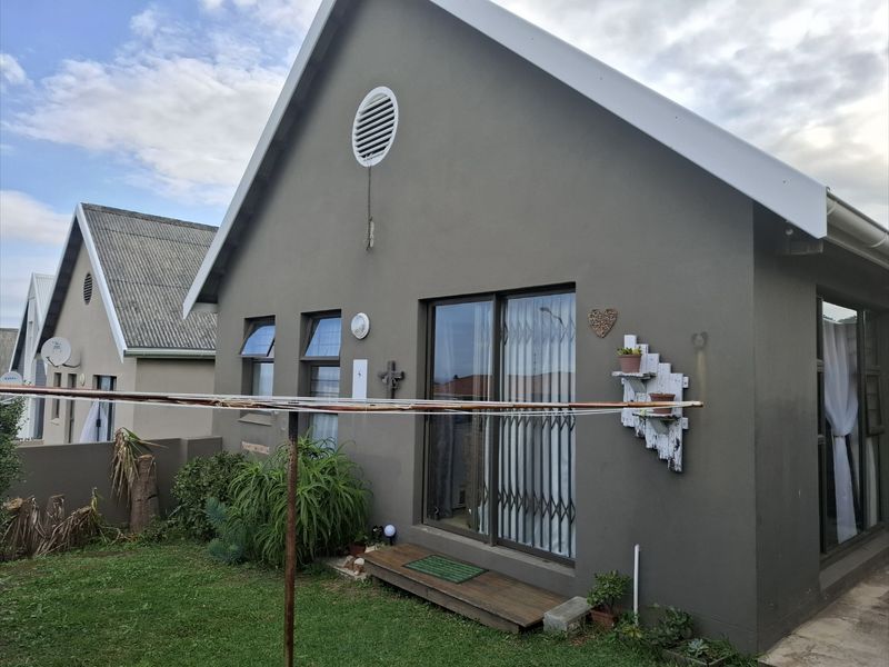 Secure & Stylish Living in Clovelley Cluster – Sunnyridge - Photo 1