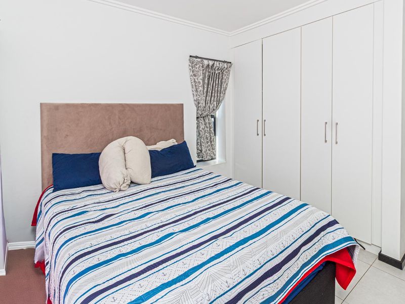 Modern 2 Bedroom, 2 Bathroom Apartment in Ventura Estate – Excellent Investment Opportunity - Photo 9