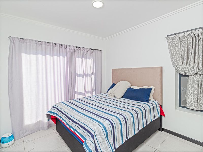 Modern 2 Bedroom, 2 Bathroom Apartment in Ventura Estate – Excellent Investment Opportunity - Photo 8
