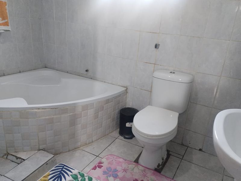 PRIME LOCATION!!!! - Photo 7