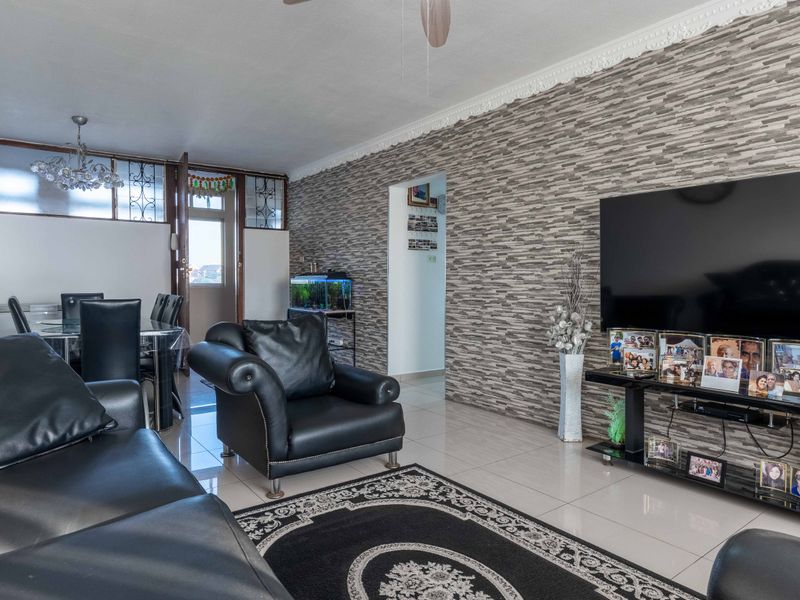 Coastal Bliss Awaits - Your Dream Beach Retreat Is Here! - Photo 4