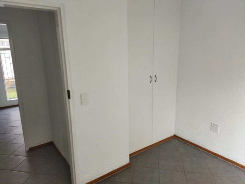 2 -Charming Ground Floor Apartment for Sale at Bailey Park, Potchefstrom for R 582 000 - Photo 8