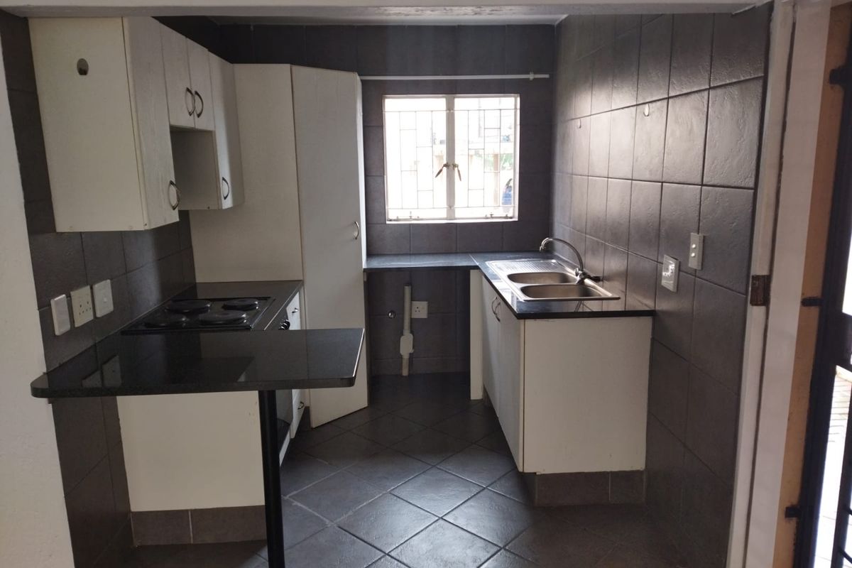 2 -Charming Ground Floor Apartment for Sale at Bailey Park, Potchefstrom for R 582 000 - Photo 3