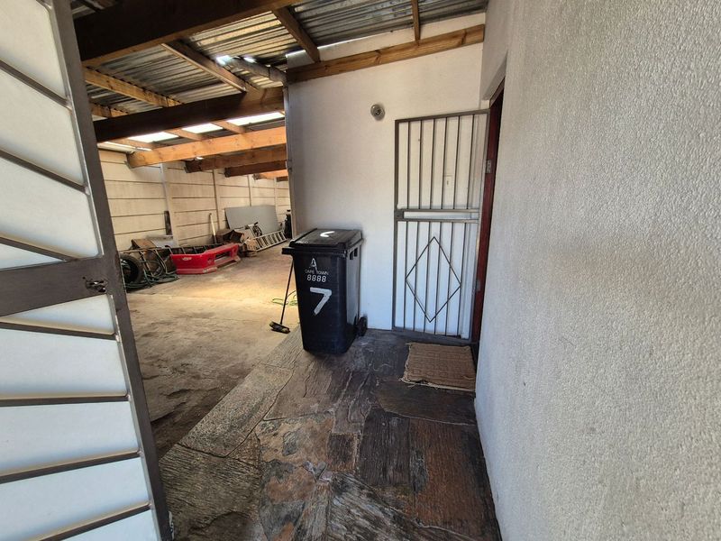 Surprisingly spacious. This 3 bedroom Family in Kuilsriver is a must view. - Photo 6