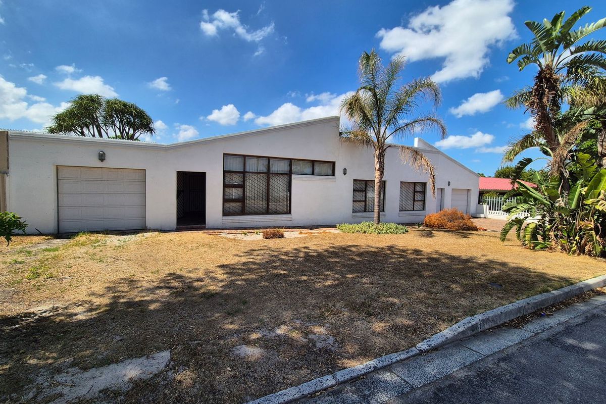 Surprisingly spacious. This 3 bedroom Family in Kuilsriver is a must view. - Photo 3
