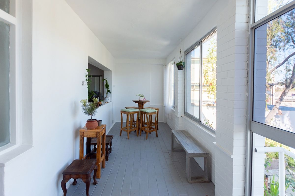 Charming 3-Bedroom Home with Scenic River Views - Photo 2