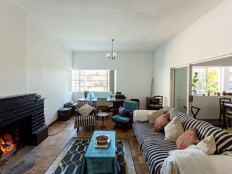 Charming 3-Bedroom Home with Scenic River Views - Photo 7