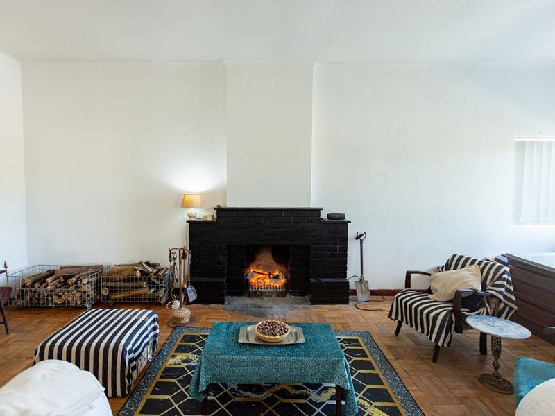 Charming 3-Bedroom Home with Scenic River Views - Photo 6