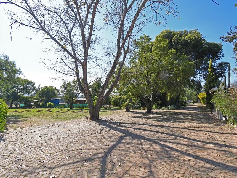 2,2-hectare equestrian property with spacious home and endless potential - Photo 6