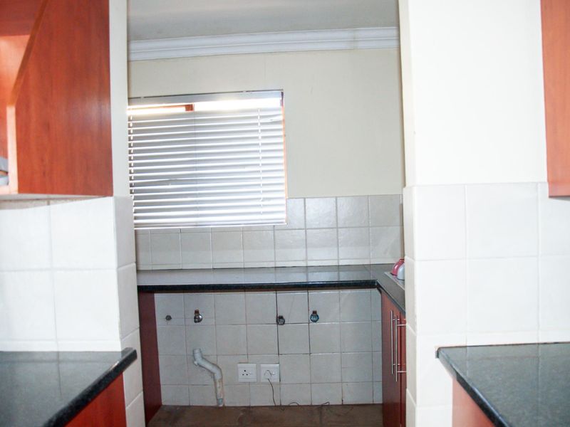 A Real Family Home!! - Photo 5