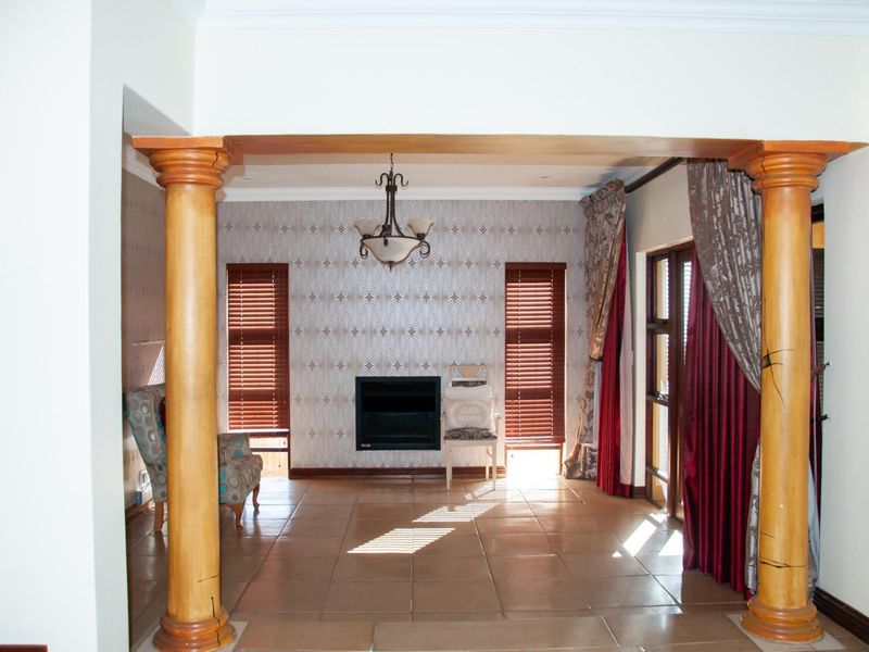 A Real Family Home!! - Photo 6