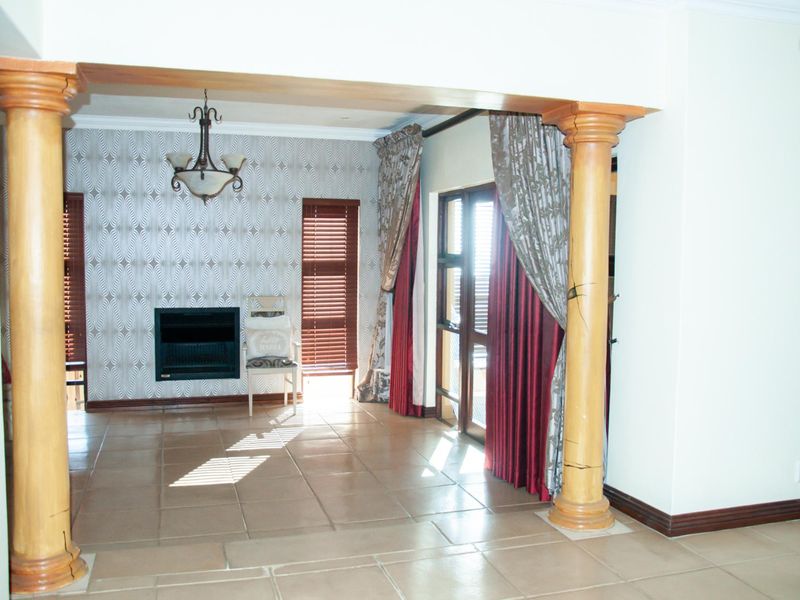 A Real Family Home!! - Photo 8