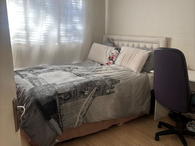 Neat 1-Bedroom Garden Apartment in Secure Complex - Photo 7