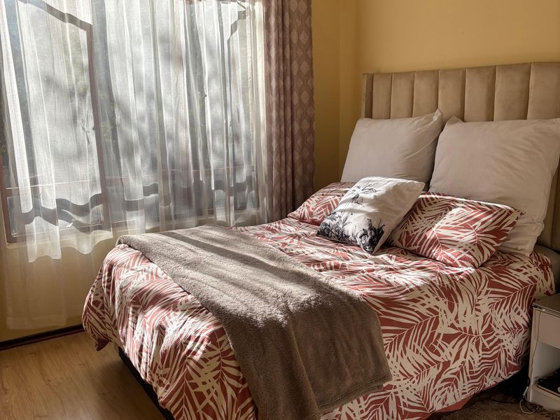 1 Bedroom First-Floor Apartment in Secure Estate - Photo 5