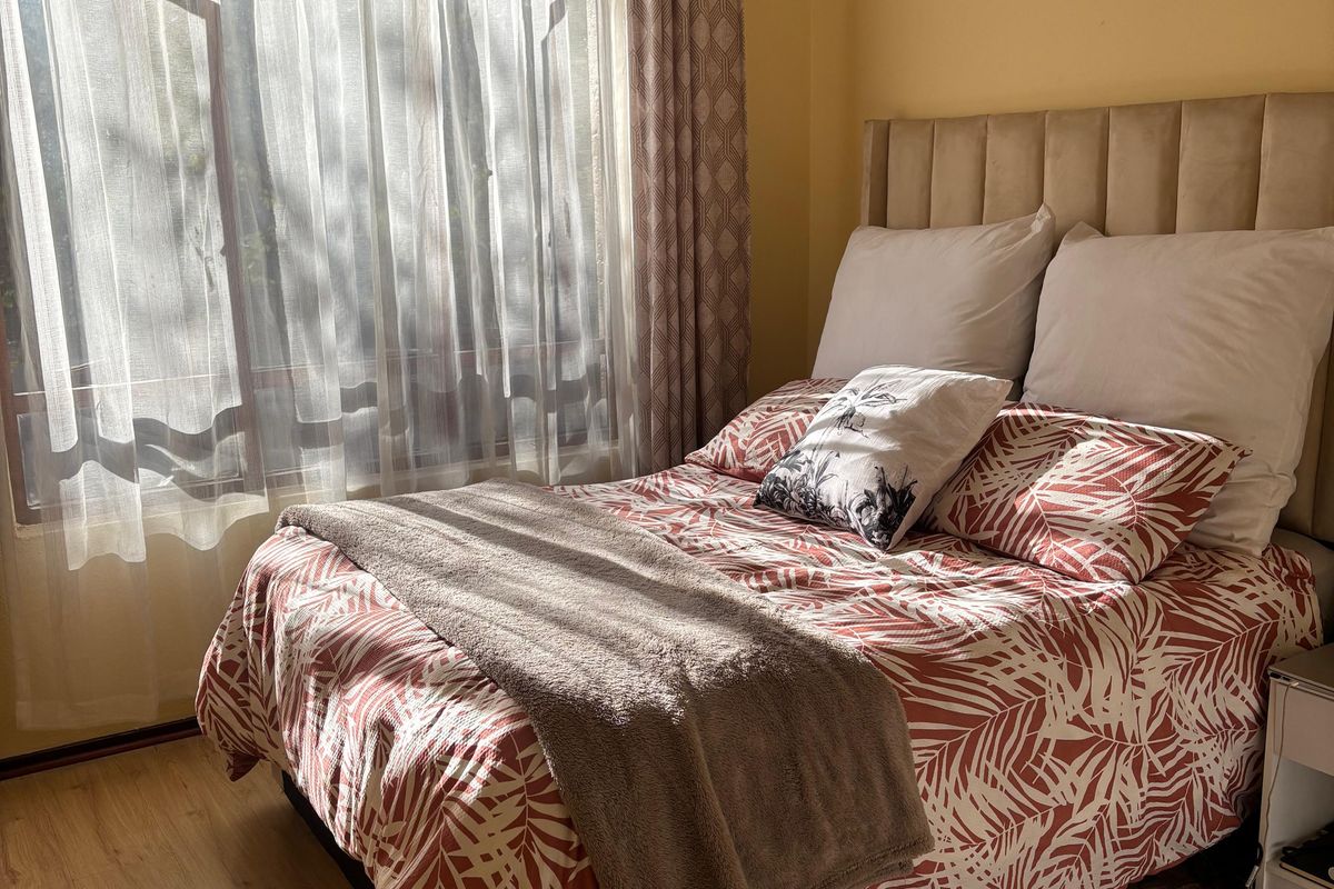 1 Bedroom First-Floor Apartment in Secure Estate - Photo 5